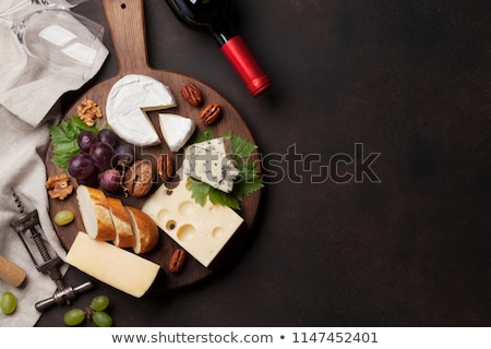 Foto stock: Wineglasses With Grapes And Bread