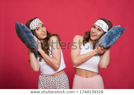 Foto stock: Surprised Optimistic Young Girls At The Hen Party At Home