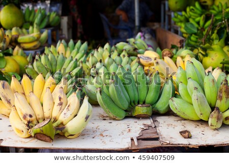 Zdjęcia stock: Assorted Green Yellow Bananas Vietnamese Market