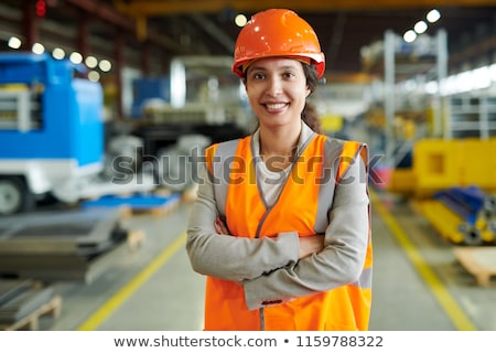 Foto stock: Etrato · de · mulher · trabalhadora · da · construção · civil