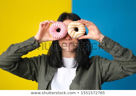 [[stock_photo]]: Attractive Young Girl With Blue Eyes