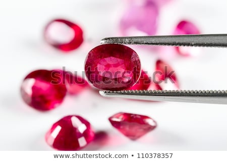 [[stock_photo]]: Eaucoup · de · rubis · rouges · brillants