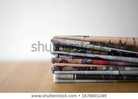 Foto stock: Bunch Of Dutch Newspapers