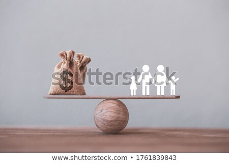 Stockfoto: Oeder · Met · Kind · Op · Geschommel · En · Huis