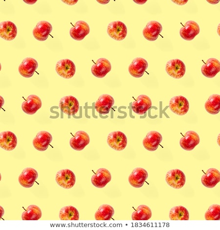 Stockfoto: Seamless Pattern Of Slices Yellow Apple