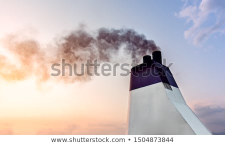 Foto stock: Pipe Black Smoke Emission