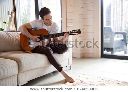 Foto stock: Ocando · violão