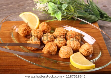 Stockfoto: Fried Cheese Or Fish Cakes With Fresh Vegetables