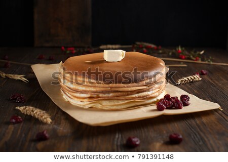 Foto stock: Pancakes With Fresh Berries And Maple Syrup On Dark Background Closeup