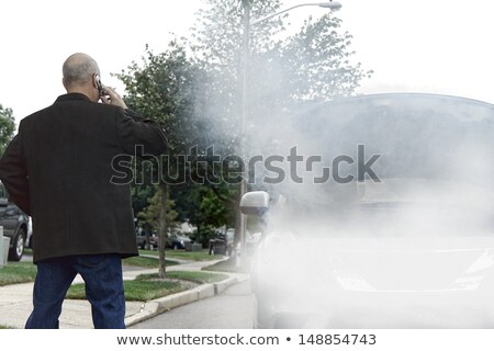 Stockfoto: Broken Steaming Car