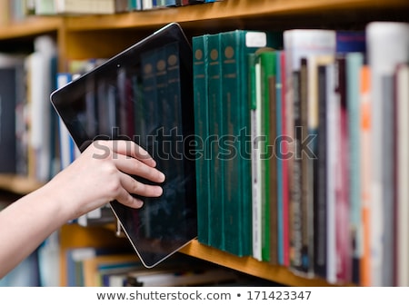 Zdjęcia stock: Tablet With Bookshelf