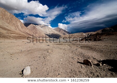 ストックフォト: Himalaya High Mountain Landscape Desert Under Dramatic Cloudys