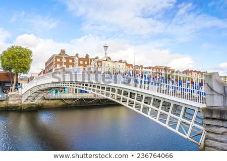 Hapenny Bridge In Dublin Stockfoto © Aitormmfoto
