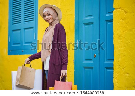 Zdjęcia stock: Beautiful Muslim Girl With Hijab Spending Holiday Vacation In Be