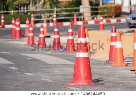 Foto stock: Red Traffic Warning Sign For Pedestrians