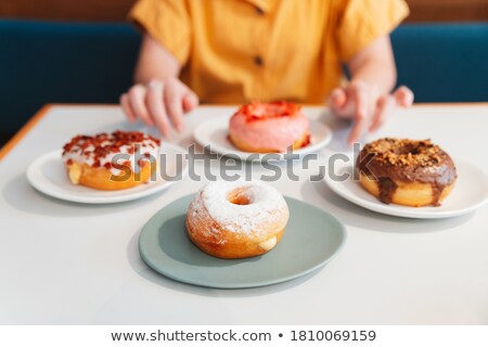 Foto stock: Woman Showing Round Cheese