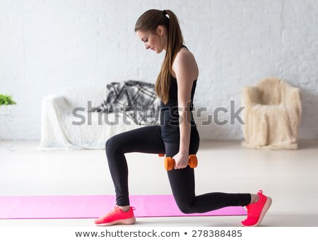 Stok fotoğraf: Bodybuilder Doing Lunges