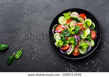 Foto d'archivio: Tasty Salad With Vegetables