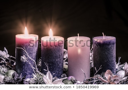 Foto d'archivio: Shining Advent Candles