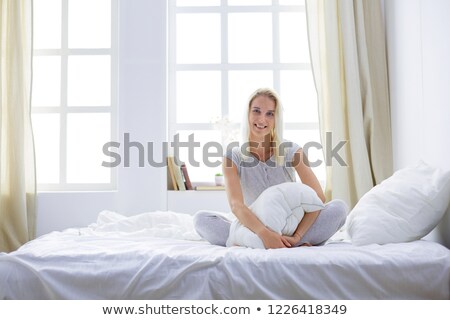 Stockfoto: Beautiful Young Blond Dreaming