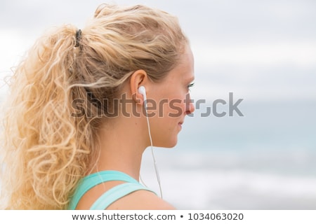 Run Girl On Beach Stock foto © Maridav