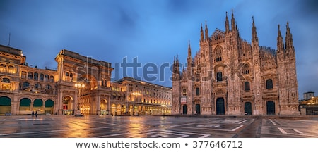 Foto d'archivio: Milan Cathedral And Monument To King Vittorio Emanuele Ii