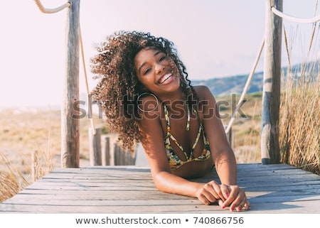 ストックフォト: ラックビーチの女性
