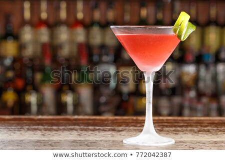 Stock foto: Cosmopolitan Cocktail With Lemon Garnish