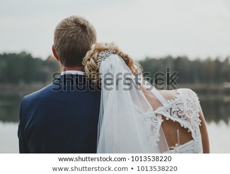 Foto stock: Oiva · feliz · com · véu · e · lábios · vermelhos