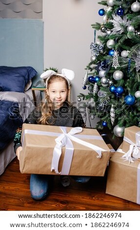 Stockfoto: Woman Is Getting A Soft Pack