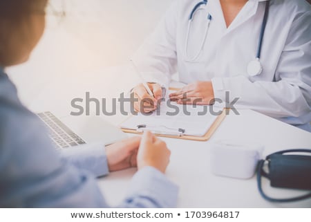 Foto stock: Discussing Medical Prescription