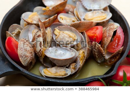 Fresh Seafoos Stew On An Iron Skillet Foto stock © keko64