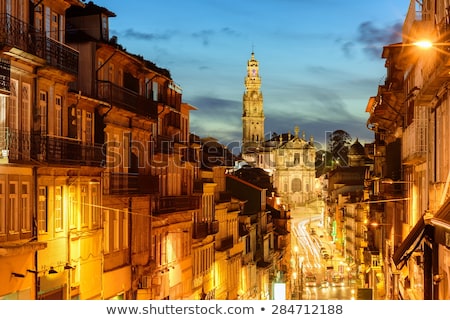 Foto stock: Panorama Of Porto With Dos Clerigos Cathedral At Night Portugal