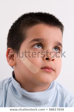Foto d'archivio: Kid With Injury On His Face