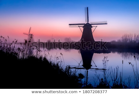 ストックフォト: Sunrise At Kinderdijk