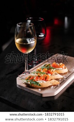 Foto stock: Wine And Snack Set