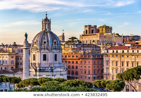 Stockfoto: Traian Column And Church Santissimo Nome Di Maria Al Foro Traian