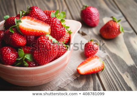 ストックフォト: Organic Strawberries On Rustic Linen Background