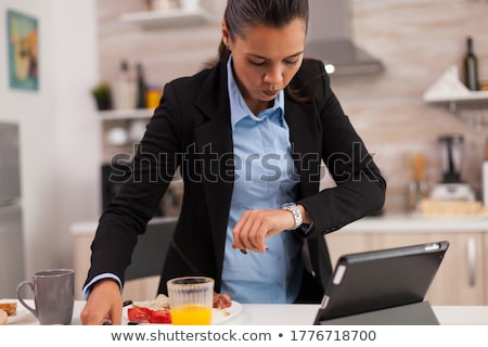 Stockfoto: She Is Always Late