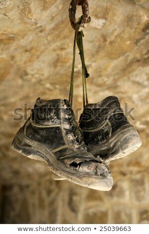 Pracownik budowlany zostawił swoje stare buty Zdjęcia stock © lunamarina