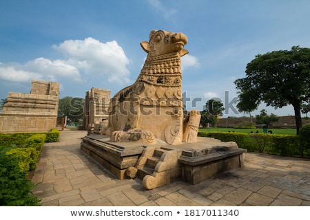 ストックフォト: Big Statue Of Nandi Bull In Front Of Hindu Temple