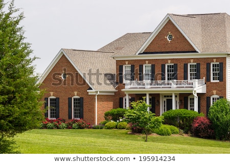 Foto stock: Front Elevation Large Single Family Home