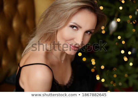 Foto d'archivio: Gorgeous Blond Woman In Festive Makeup