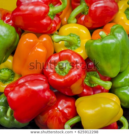 Stockfoto: Ecological Green And Red Peppers