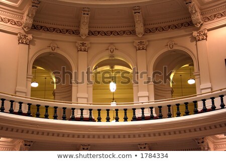 [[stock_photo]]:  · l'intérieur · du · State · Capitol · Building · au · centre-ville · d'Austin · Texas