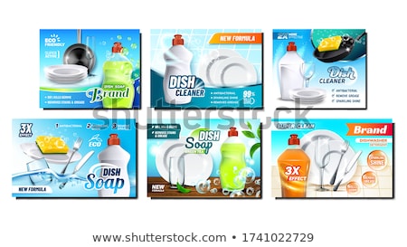 Foto d'archivio: Plates Dishwashing Detergent And Sponge Set Vector