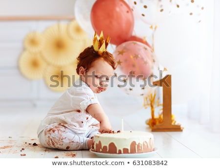 Stockfoto: Toddler Boy Eating Birthday Cake