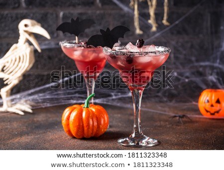 Foto d'archivio: Halloweens Spooky Drink With Blackberry
