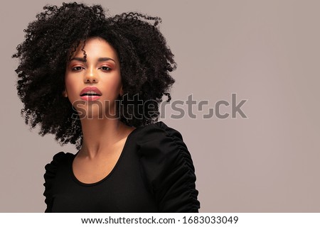 Женщина с афро Сток-фото © NeonShot