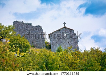 Ledenice Historic Gradina Town On The Hill Ruins View Foto stock © xbrchx